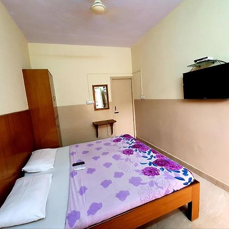 Veekay Residency Hotel Bangalore Bagian luar foto