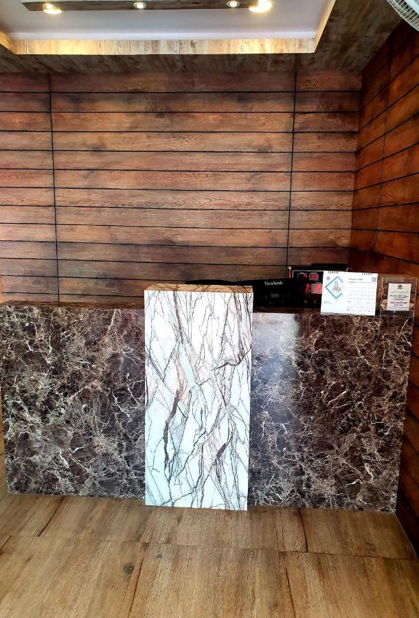 Veekay Residency Hotel Bangalore Bagian luar foto