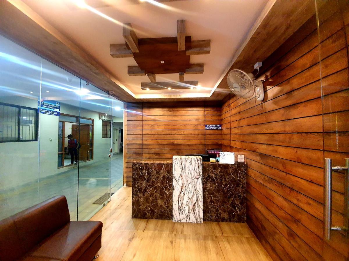 Veekay Residency Hotel Bangalore Bagian luar foto