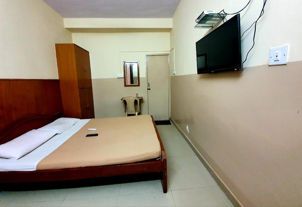 Veekay Residency Hotel Bangalore Bagian luar foto